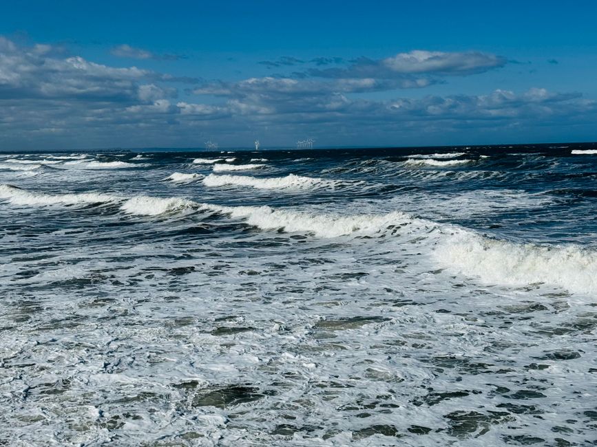 Herfstige zeehorizon met warme tinten en rust. Herfstige zeehorizon met warme tinten en rust.